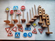 Holzspielzeug set verkehrsschi gebraucht kaufen Holzspielzeug set verkehrsschi gebraucht kaufen  Schleswig