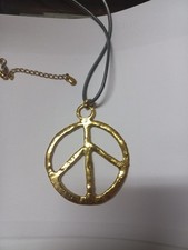 Ciondolo ottone peace usato  Valle Castellana