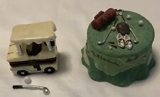 2 caixas de bugigangas de golfe carrinho de golfe e cena de campo de golfe  comprar usado  Enviando para Brazil