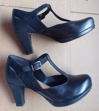 Clarks size wide for sale  BEDFORD