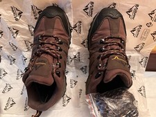 Scarpe trekking impermeabili usato  Italia