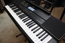 Teclado Casio CTX700 61 teclas comprar usado  Enviando para Brazil