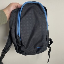 Mochila Nike pequena preta poliéster náilon comprar usado  Enviando para Brazil