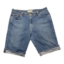 Levi shorts women for sale  Sugar Land