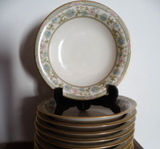 Assiettes creuses porcelaine d'occasion  Gondreville