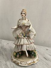 Statuetta damina capodimonte usato  Gioia del Colle