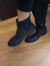 Scarpe usati stivali usato  Trieste