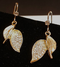 Notevoli orecchini cm.3 usato Notevoli orecchini cm.3 usato  Casale Monferrato