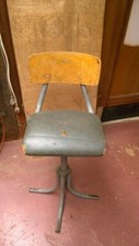 Ancien chaise atelier d'occasion  Saint-Fargeau-Ponthierry