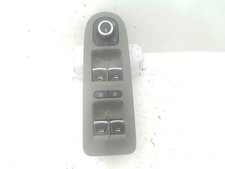 Pulsantiera anteriore sinistra usato Pulsantiera anteriore sinistra usato  Italia