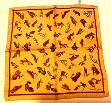 Piccolo foulard donna usato Piccolo foulard donna usato  Brugherio