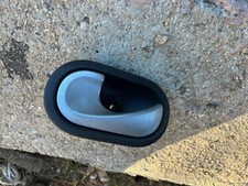 Poignée porte interieure d'occasion Poignée porte interieure d'occasion  Signes