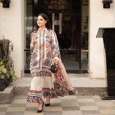 Robe créateur indien d'occasion  Expédié en France