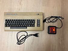 Teclado de ordenador Commodore 64 sin probar. Encendido. Cable de alimentación no incluido, usado segunda mano  Embacar hacia Argentina