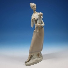 Lladro mother child for sale  Auburn
