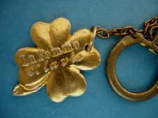 Porte clés trèfle d'occasion  Mazan