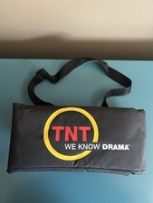 Usado, Vintage TNT We Know Drama Soft Can Sling Cooler Bag - TNT Network Promo comprar usado  Enviando para Brazil