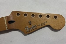 2001 Fender Stratocaster MIM Maple Neck Skunk Stripe 21 trastes 9,5" cetim brilhante comprar usado  Enviando para Brazil