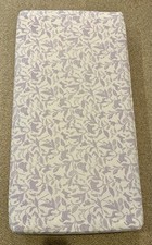 Lençol de berço Pottery Barn infantil roxo floral e estampa de animais ajustado comprar usado  Enviando para Brazil