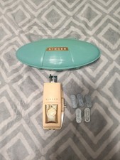 Máquina de costura portátil vintage Singer ponto reto furo de botão - década de 1960  comprar usado  Enviando para Brazil