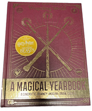 J.K. Rowling's Wizarding World: A Magical Yearbook capa dura livro 2017 comprar usado  Enviando para Brazil
