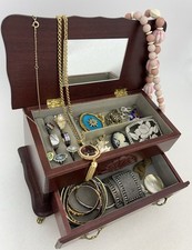 Lot vintage jewelry for sale  Ashville