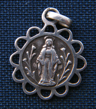 Belle petite médaille d'occasion  Pont-Évêque