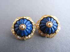 BRINCOS PERFURADOS VINTAGE JOAN RIVER TOM DOURADO AZUL ROYAL STRASS ROBUSTO comprar usado BRINCOS PERFURADOS VINTAGE JOAN RIVER TOM DOURADO AZUL ROYAL STRASS ROBUSTO comprar usado  Enviando para Brazil