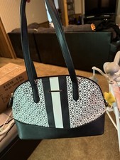 Women purse for sale  Kernersville