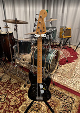 Fender squier badtz d'occasion  Expédié en Belgium