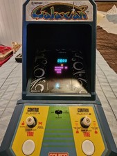 MINI VIDEOGAME ARCADE VINTAGE COLECO GALAXIAN TABLETOP 1981 TRABALHOS TESTADOS NO MEIO DO CAMINHO comprar usado  Enviando para Brazil