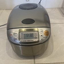 Zojirushi 5.5 cup d'occasion  Expédié en Belgium