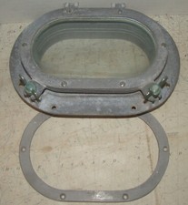 Usado, Varanda de abertura oval vintage de alumínio/vidro com anel de acabamento Perko? 7" x 4" comprar usado  Enviando para Brazil