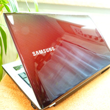ZESTAW XXL Samsung R730 Brilliant CZERWONY 17 cali HDPLUS l 1 TB SSD HDMI Windows TEST na sprzedaż  Wysyłka do Poland