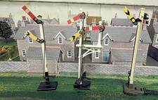Gauge signals. for sale  CLECKHEATON