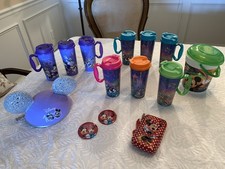 Usado, LOTE DE 9 TAMPAS DE COPOS DE PLÁSTICO WALT DISNEY WORLD, 2 PINOS, ORELHAS, CAPA DE TELEFONE MINNIE comprar usado Usado, LOTE DE 9 TAMPAS DE COPOS DE PLÁSTICO WALT DISNEY WORLD, 2 PINOS, ORELHAS, CAPA DE TELEFONE MINNIE comprar usado  Enviando para Brazil