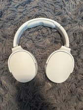 White skullcandy hesh for sale  Wheaton