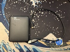 Disco rígido externo portátil Western Digital 2TB Elements WDBU6Y0020BBK com cabo comprar usado  Enviando para Brazil