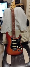 Chitarra elettrica fender usato  Roma