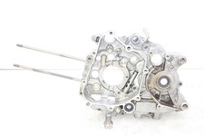 Left engine crankcase d'occasion  Expédié en Belgium