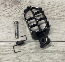 Pedana poggiapiede guidatore usato Pedana poggiapiede guidatore usato  Tollegno