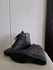 Neu edel bequem gebraucht kaufen  München