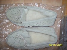 Moccasin slippers size for sale  BRENTWOOD