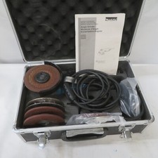 Kit de rebarbadora Makita 9557PB 4-1/2" interruptor de pá ângulo de corte, usado comprar usado  Enviando para Brazil