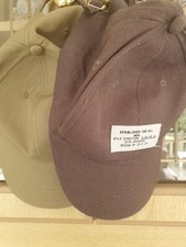 Lot casquettes neuves d'occasion  Tourcoing