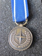 Médaille otan nato d'occasion  Conches-en-Ouche