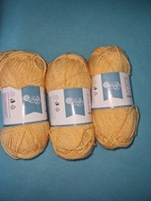 Wolle 300gr gelb gebraucht kaufen Wolle 300gr gelb gebraucht kaufen  Fredersdorf-Vogelsdorf