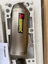 Scarico slip akrapovic usato  Loano