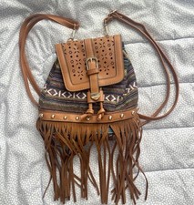 Mochila tiracolo marrom franja boho tecido ocidental listrada cinched multivias NOVA comprar usado  Enviando para Brazil