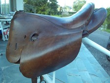 Ancienne selle militaire d'occasion Ancienne selle militaire d'occasion  Lunéville